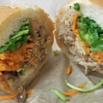 DragonEats - 5 spice chicken Banh Mi - Vietnamese Near Me - San Francisco, California