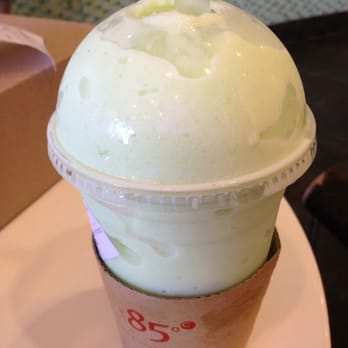 85°C Bakery Cafe-Irvine - Honeydew smoothie with boba - Coffee & Tea Near Me - Irvine, California