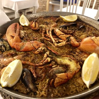 L'Amfora Barcelona - Paella L'Amfora with Live Galician Lobster and Mixed Seafood - L'Amfora Restaurant - Mediterranean Near Me - Barcelona, B