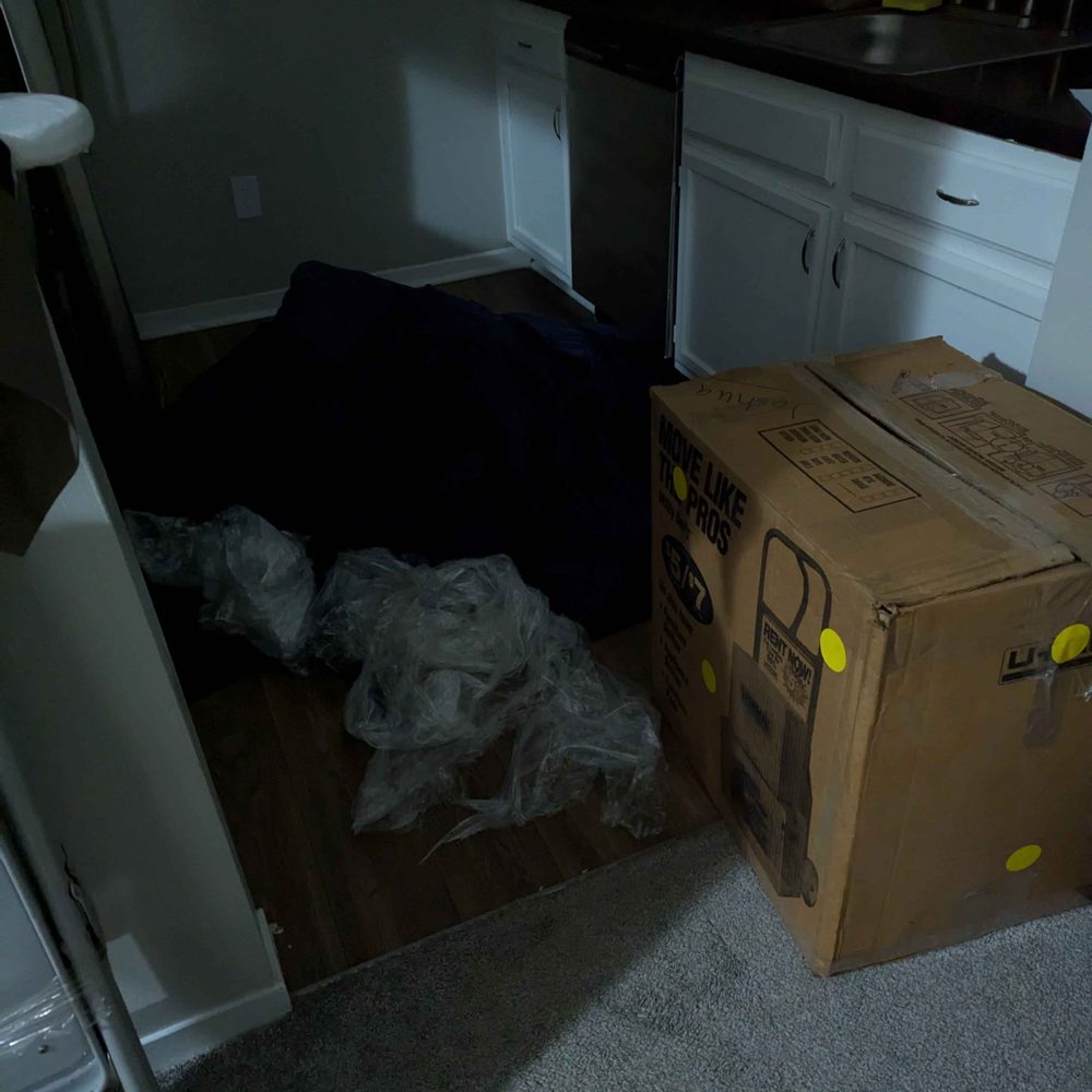 Seventh Generation Moving & Storage - Trash, - Movers Near Me - Chatsworth, California