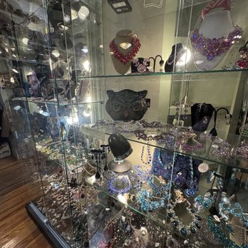 La France - Antiques Near Me - Tampa, Florida