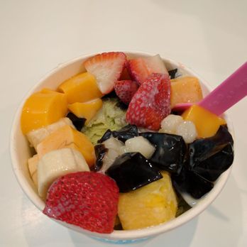 Iceskimo - Green Tea base with assortment of toppings - $0.53/oz which is a bit pricey imo - Ice Cream & Frozen Yogurt Near Me - San Diego, California Iceskimo - Green Tea base with assortment of toppings - $0.53/oz which is a bit pricey imo - Ice Cream & Frozen Yogurt Near Me - San Diego, California