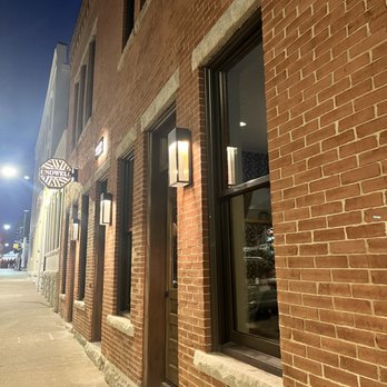 Endwell Taverna - Exterior - Cocktail Bars Near Me - Columbia, Missouri