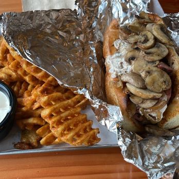 Sandbar BBQ - Tri-tip mushroom sandwich with waffle fries - Barbeque Near Me - Sandy, Oregon