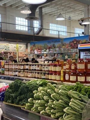 O Mi Ga Vietnamese Kitchen by null