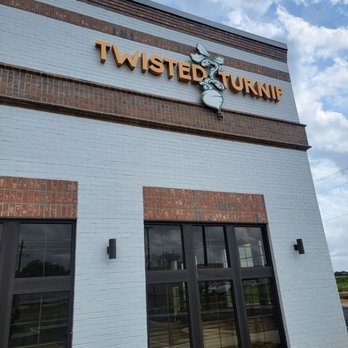 Twisted Turnip - Front of building outside - Sandwiches Near Me - Madison, Mississippi