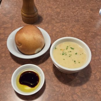 Akane Chaya - Soup and Roll with Olive Oil & Balsamic Vinegar 07-11-2025 - Japanese Near Me - Gardena, California Akane Chaya - Soup and Roll with Olive Oil & Balsamic Vinegar 07-11-2025 - Japanese Near Me - Gardena, California