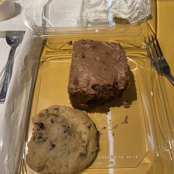 Joe's Real BBQ - Root Beer Cake & Chocolate Chip Cookie - Barbeque Near Me - Gilbert, Arizona