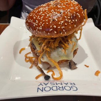 Gordon Ramsay Burger Las Vegas - Stout Burger - Burgers Near Me - Las Vegas, Nevada