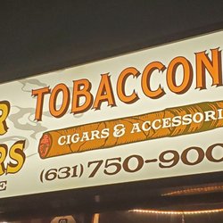Cigar Cigars Lounge - Store signage