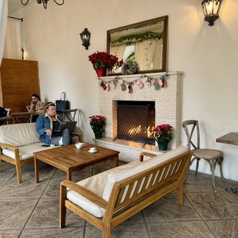 Cajé Coffee Roasters - Haley St - Coffee Roasteries Near Me - Santa Barbara, California