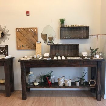 Red Giraffe Designs - I love how this place is decorated! #goals - Accessories Near Me - Columbus, Ohio Red Giraffe Designs - I love how this place is decorated! #goals - Accessories Near Me - Columbus, Ohio
