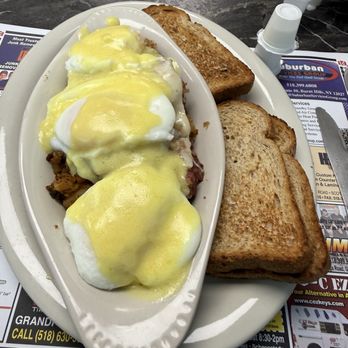 Lily’s Cafe - Irish Benedict - Cafes Near Me - Schenectady, New York