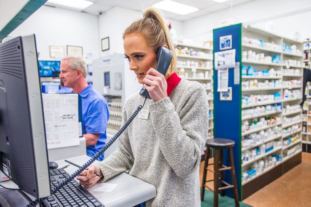MARTIN’S PHARMACY OXFORD Updated June 2024 11 Photos 610