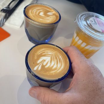 Culver & Main - Cortado Cortado Orange Juice - Breakfast & Brunch Near Me - Culver City, California