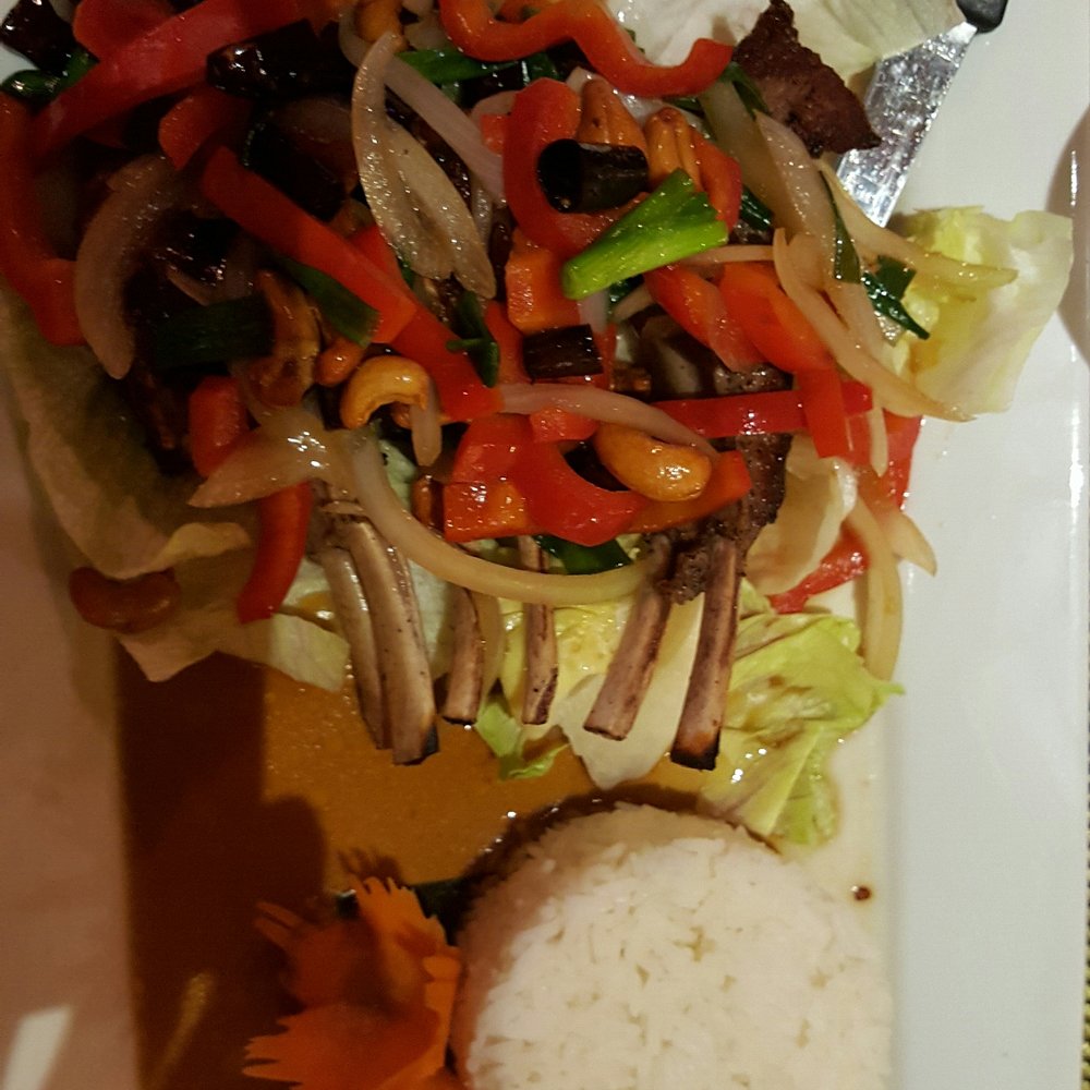 Dusit Thai Cuisine - Thai Near Me - Newport, Vermont