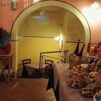 La Crescentina - Wine Bars Near Me - Pisa, PI