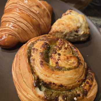Crust Artisan Bakery - Bakeries Near Me - Burbank, California Crust Artisan Bakery - Bakeries Near Me - Burbank, California