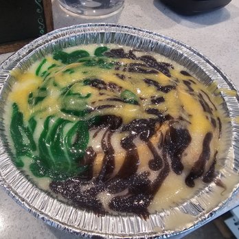 Sweet Red Peach - Mardi Gras Cinnamon roll! - Desserts Near Me - Pasadena, California Sweet Red Peach - Mardi Gras Cinnamon roll! - Desserts Near Me - Pasadena, California