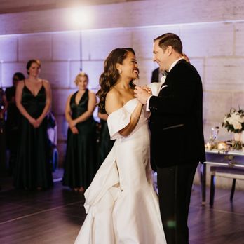 Union Trust - elegant atmosphere
pc: avonnephotography - Venues & Event Spaces Near Me - Philadelphia, Pennsylvania Union Trust - elegant atmosphere
pc: avonnephotography - Venues & Event Spaces Near Me - Philadelphia, Pennsylvania