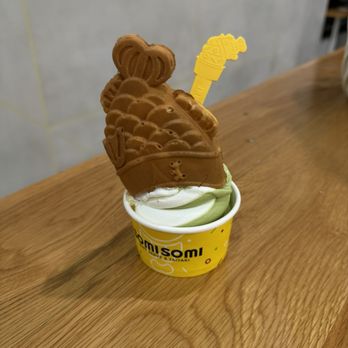 Somisomi - Upside down ahboong with milk and matcha swirl with custard taiyaki - Desserts Near Me - Frisco, Texas Somisomi - Upside down ahboong with milk and matcha swirl with custard taiyaki - Desserts Near Me - Frisco, Texas