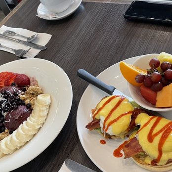 Broken Yolk Cafe - Breakfast & Brunch Near Me - Del Mar, California Broken Yolk Cafe - Breakfast & Brunch Near Me - Del Mar, California