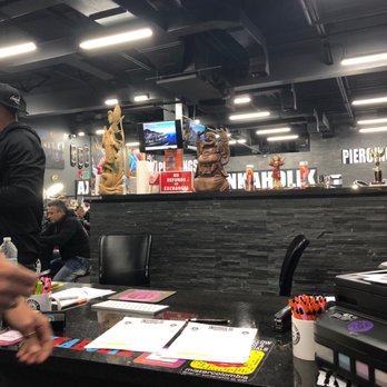 AT&T Store - Mobile Phones Near Me - Miami, Florida