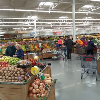 Hy-Vee - Produce section - Grocery Near Me - Olathe, Kansas