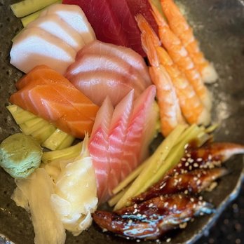 Shinto Sushi - 22 pc. Chef's Choice Sashimi Dinner - Sushi Bars Near Me - Naperville, Illinois