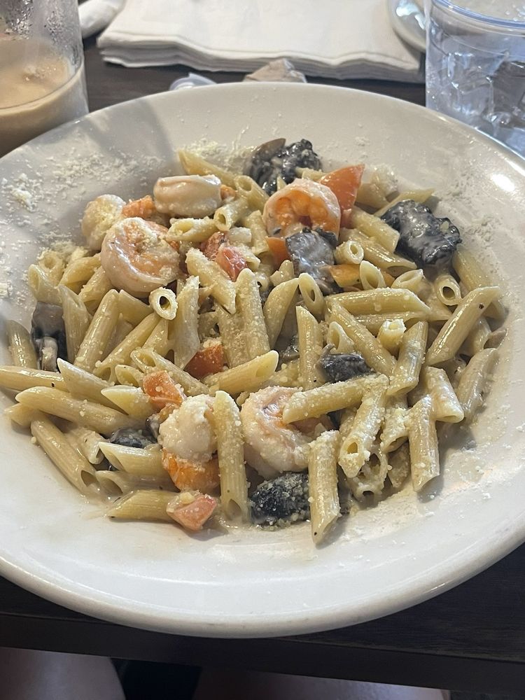 GREENLAWN FAMILY RESTAURANT Updated October 2024 44 Photos & 61