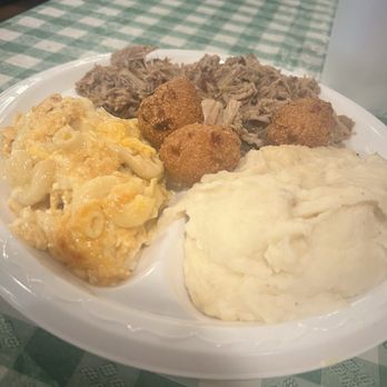 Bubba's BBQ & Bash - Pulled pork Mashed Potatoes Macaroni Pie Hush Puppies - Barbeque Near Me - Spartanburg, South Carolina Bubba's BBQ & Bash - Pulled pork Mashed Potatoes Macaroni Pie Hush Puppies - Barbeque Near Me - Spartanburg, South Carolina