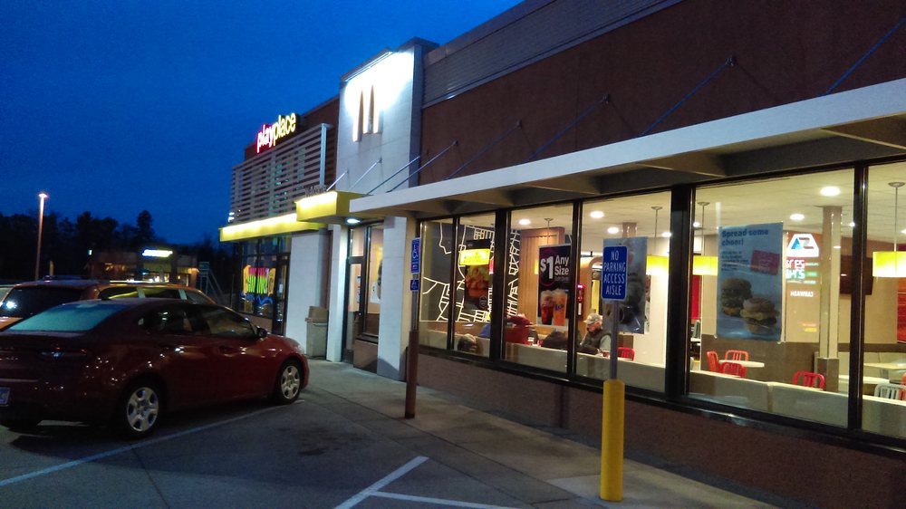 MCDONALD’S Updated September 2024 16 Reviews 100 Garfield St S