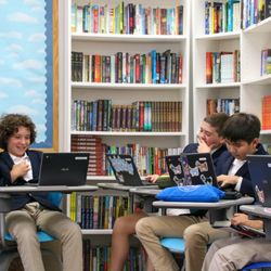 Buckley Country Day School - 7th grade students collaborate.