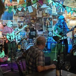 Three Brothers Arms - Live music