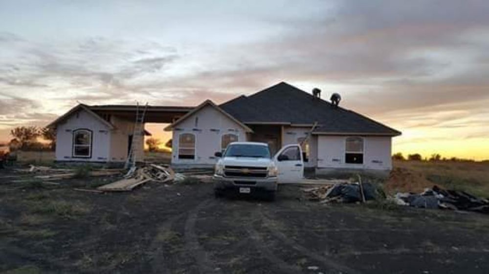 Slide of YFM Roofing