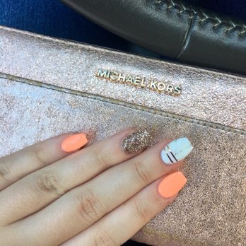 Luna - Nails by Karleigh - Hair Salons Near Me - Eugene, Oregon