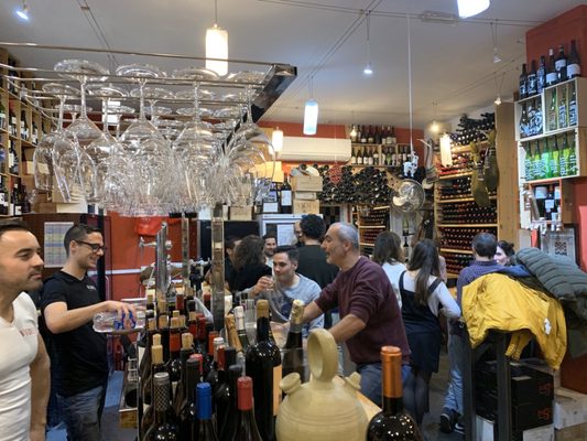Vinoteca Vides by null