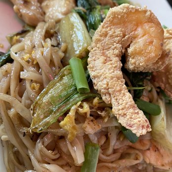 Rajanee Thai Haleiwa - Bangkok night noodles were too salty - Thai Near Me - Haleiwa, Hawaii Rajanee Thai Haleiwa - Bangkok night noodles were too salty - Thai Near Me - Haleiwa, Hawaii
