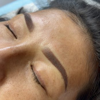 Esthie - Ombré Powder Brows by Courteney. We also offer Nano Brows, Brow color corrections & tattoo removal. - Eyebrow Services Near Me - Kaneohe, Hawaii Esthie - Ombré Powder Brows by Courteney. We also offer Nano Brows, Brow color corrections & tattoo removal. - Eyebrow Services Near Me - Kaneohe, Hawaii