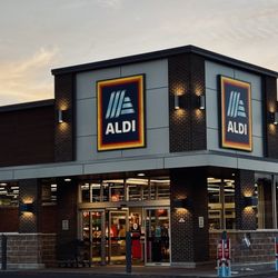 ALDI - Store front