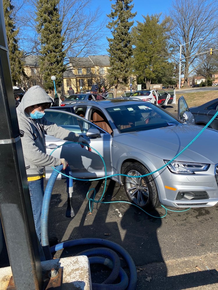 MONTGOMERY VILLAGE CAR WASH 29 Photos & 56 Reviews 19604 Club House