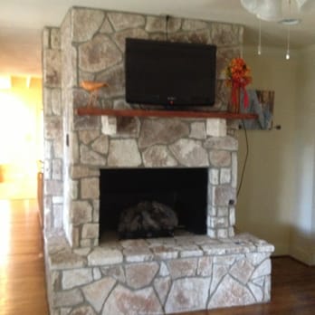 Milam Street Manor - Fireplace - Guest Houses Near Me - Fredericksburg, Texas Milam Street Manor - Fireplace - Guest Houses Near Me - Fredericksburg, Texas