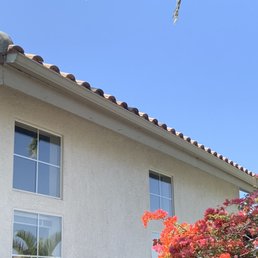 Rain gutters cleaned and repaired