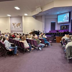 Vienna Baptist Church - Packed house
