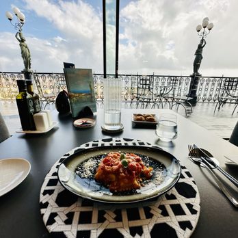 Grand Hotel Parker's - Hotels Near Me - Naples, NA