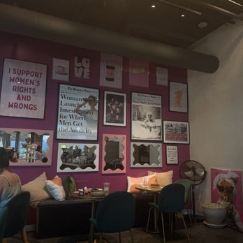 Love You Latte - Seating area - Breakfast & Brunch Near Me - Glendale, California