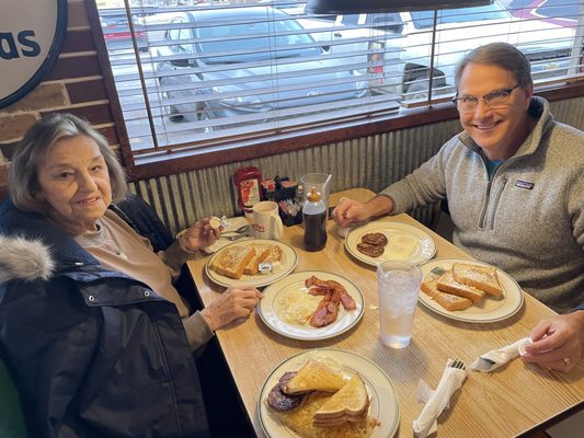 Marlin's Family Restaurant by null