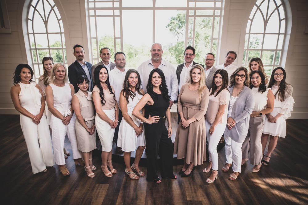 BELLA CASA REALTY Updated October 2024 1717 N Mays St, Round Rock