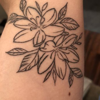 Mom's Tattoos - Tattoo Near Me - Austin, Texas