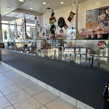 Cold Stone Creamery - Order counter - Ice Cream & Frozen Yogurt Near Me - Rosemead, California Cold Stone Creamery - Order counter - Ice Cream & Frozen Yogurt Near Me - Rosemead, California